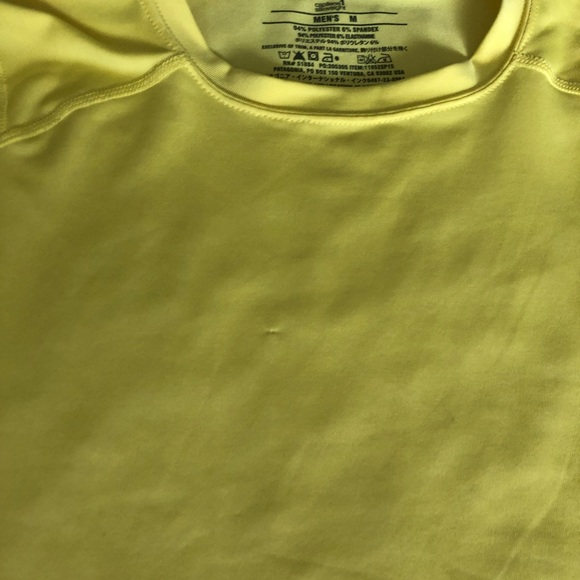 Patagonia yellow mens tshirt - Picture 4 of 4